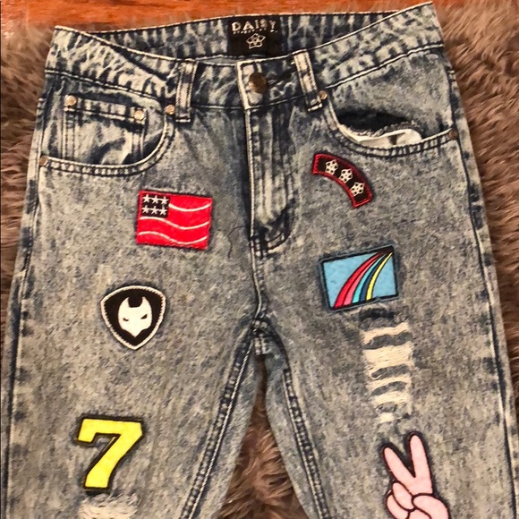 Daisy Street Acid Wash  Patch Mom Jean - Picture 5 of 8